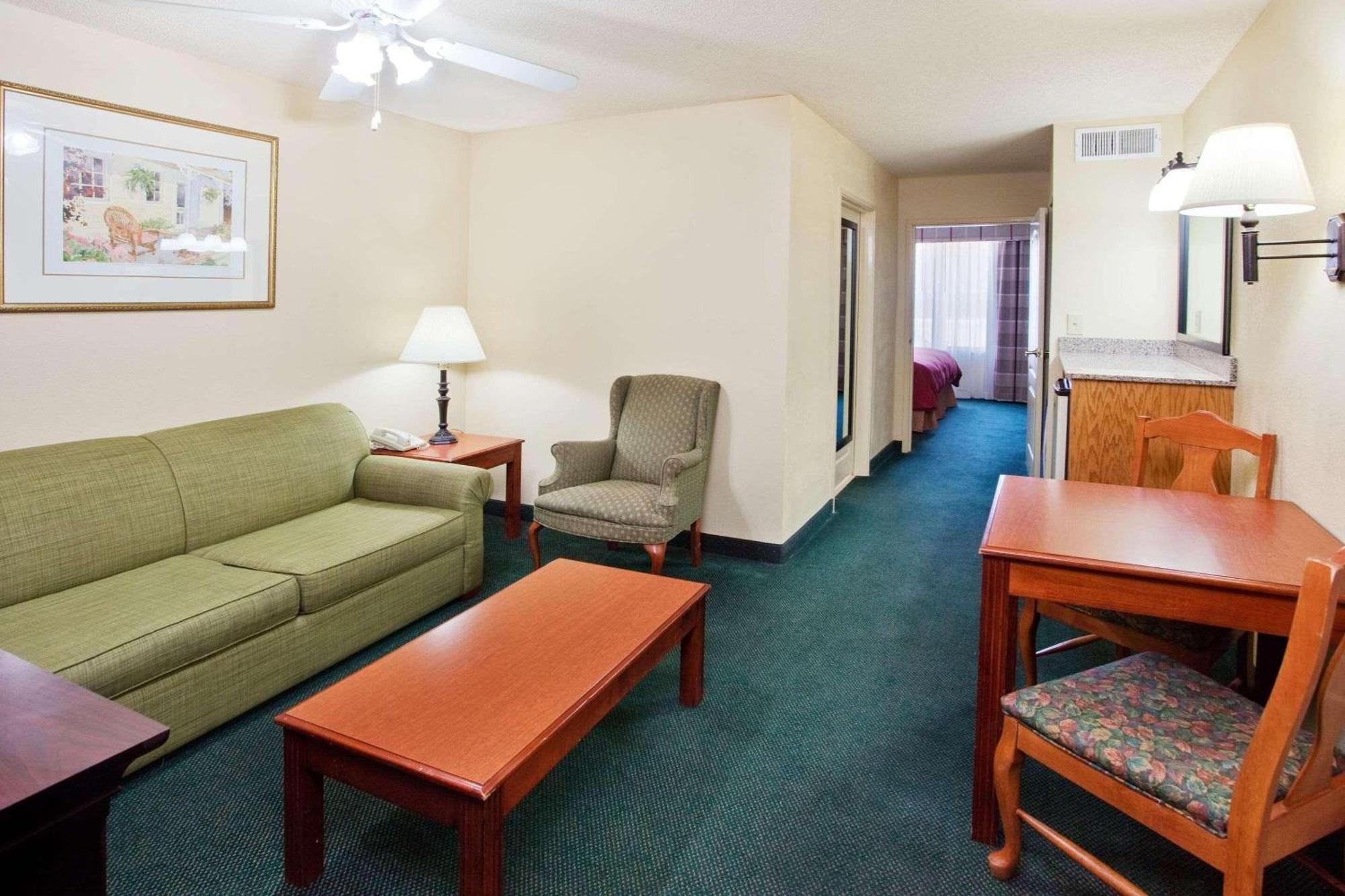 Country Inn & Suites By Radisson, Hiram, Ga Bagian luar foto